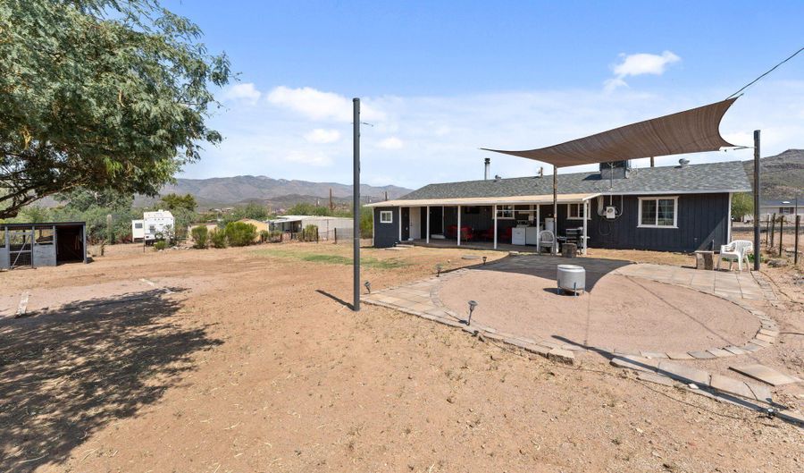 20641 E SQUAW VALLEY Rd, Black Canyon City, AZ 85324 - 3 Beds, 2 Bath