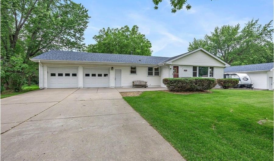 3945 8th Ave NW, Anoka, MN 55303 - 3 Beds, 2 Bath