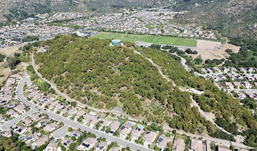 3135 E Valley Pkwy, Escondido, CA 92027 - 0 Beds, 0 Bath