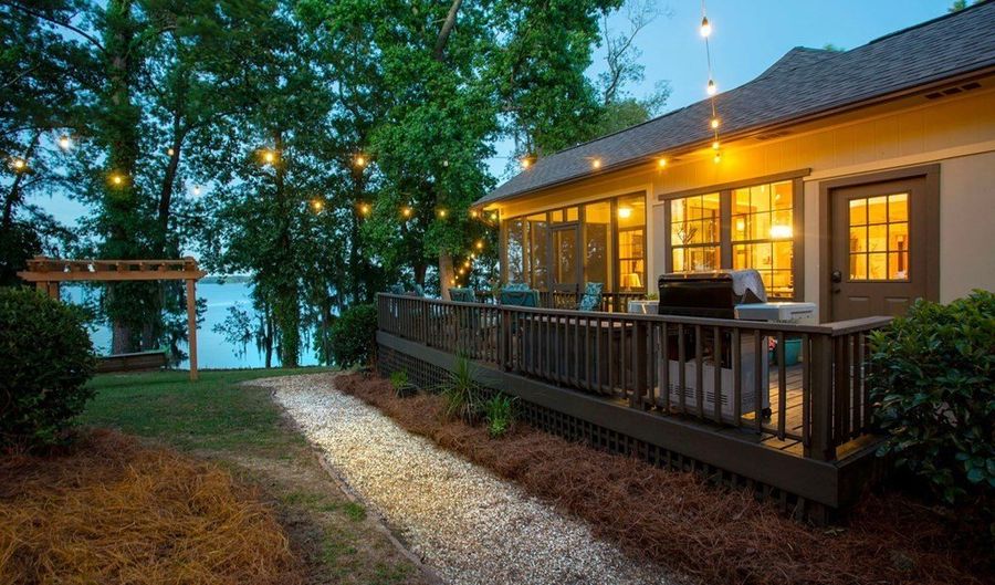 2215 POWELL TRACE Rd, Abbeville, AL 36310 - 5 Beds, 6 Bath