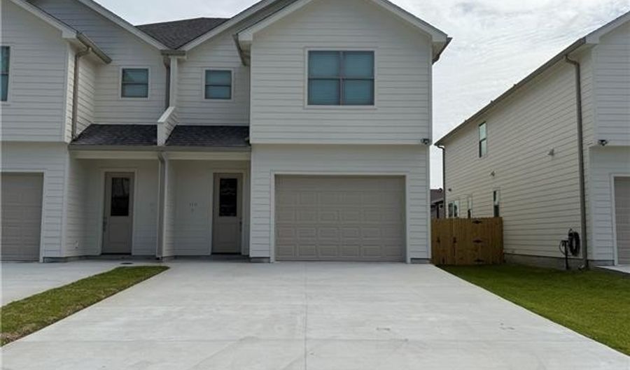 118 BERGER St B, Belle Chasse, LA 70037 - 3 Beds, 3 Bath