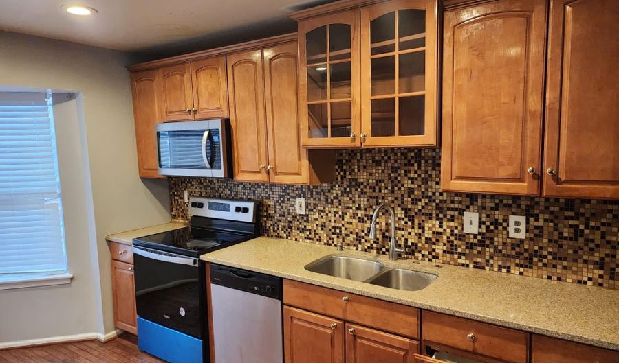 13112 SILVER MAPLE Ct, Bowie, MD 20715 - 3 Beds, 3 Bath