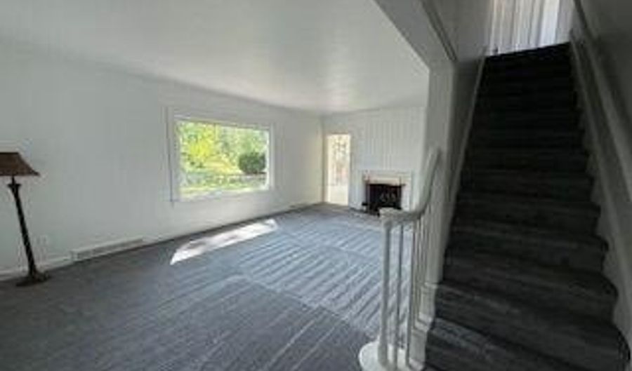 1115 W Maumee St, Adrian, MI 49221 - 4 Beds, 2 Bath