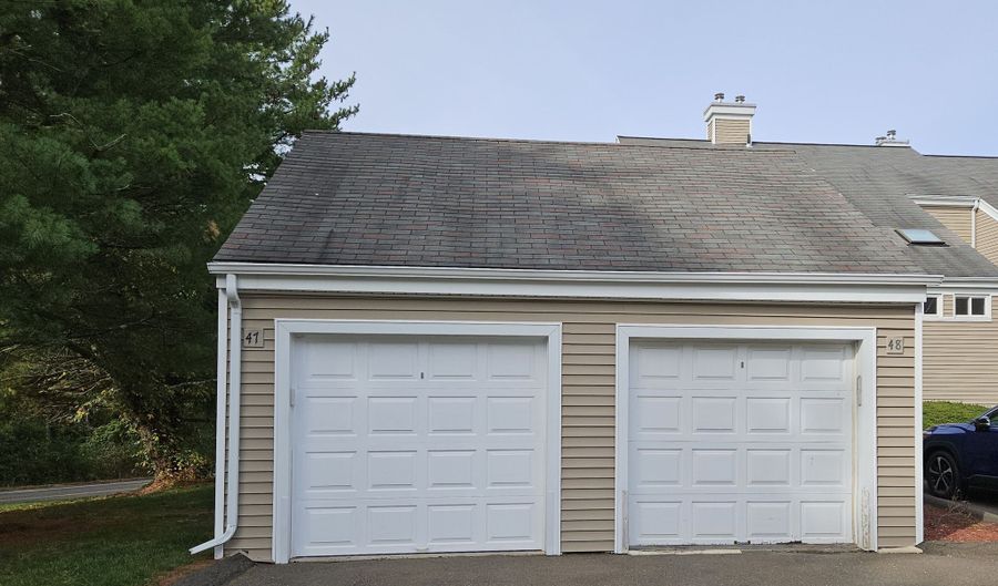 47 Jerimoth Dr 47, Branford, CT 06405 - 3 Beds, 3 Bath