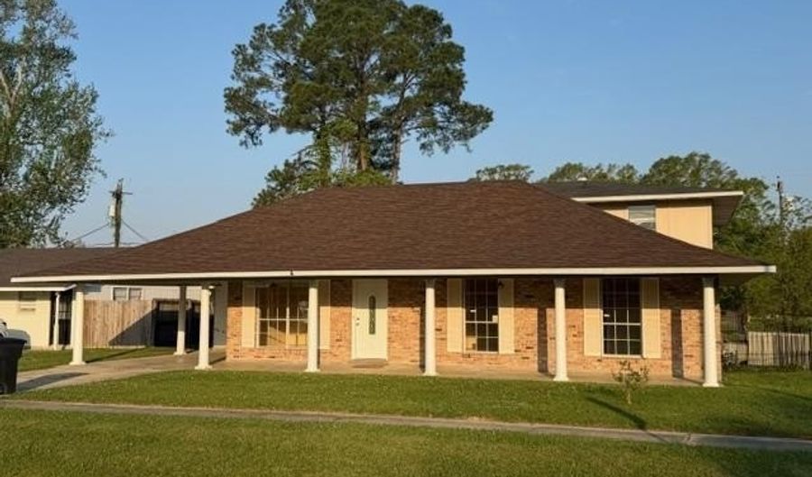 1789 Lombard Drive, Baton Rouge, LA 70810 - 5 Beds, 3 Bath