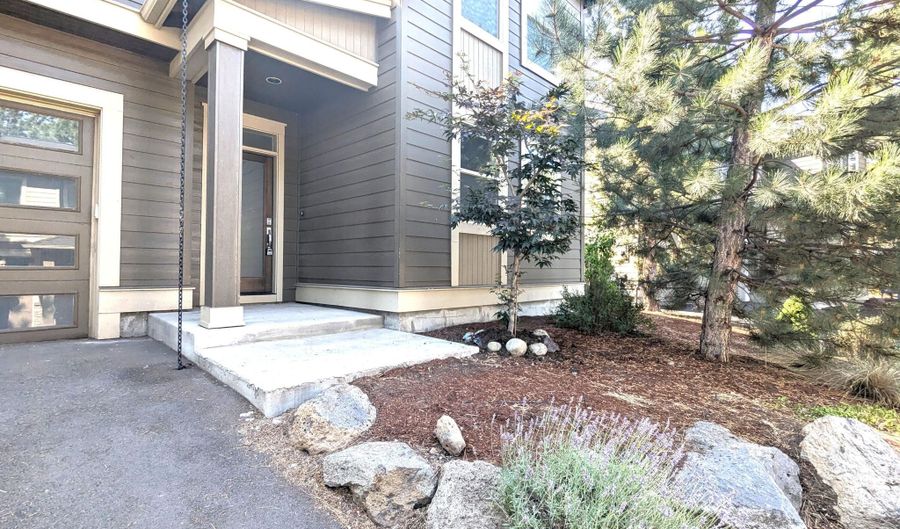 2337 NW Debron Ln, Bend, OR 97703 - 4 Beds, 3 Bath