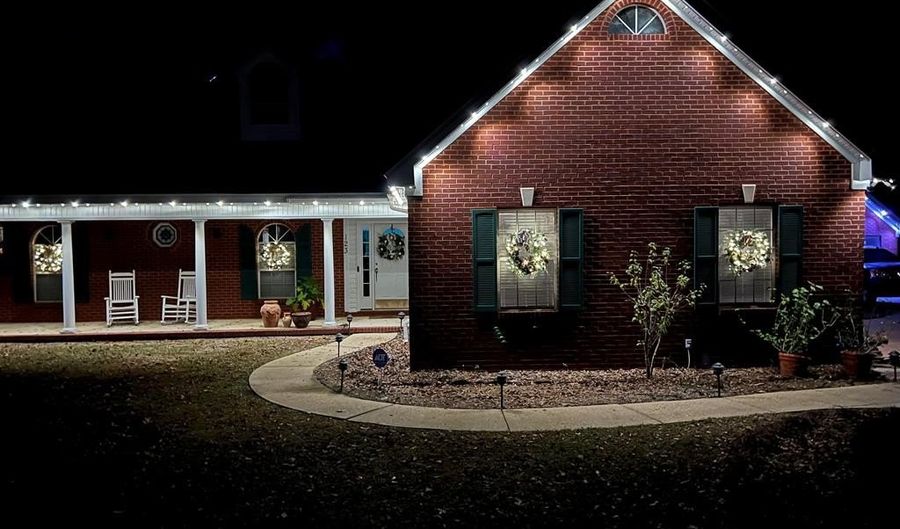 123 Waterford Way, Ashford, AL 36321 - 5 Beds, 3 Bath