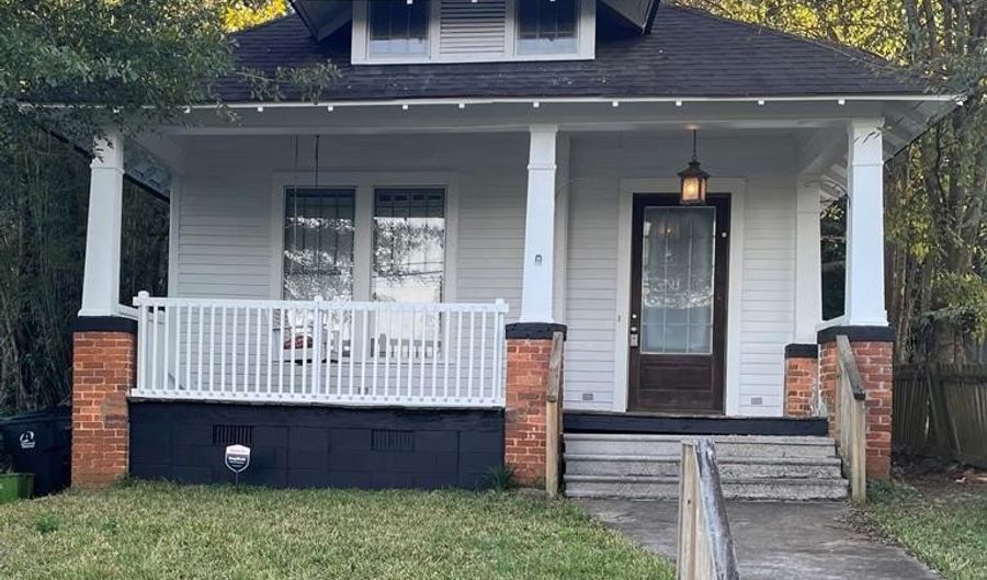 621 E Church St, Americus, GA 31709 - 2 Beds, 2 Bath