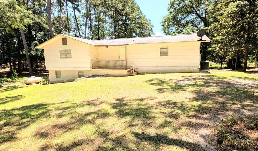 1002 Lakefront Dr, Abbeville, AL 36310 - 3 Beds, 1 Bath