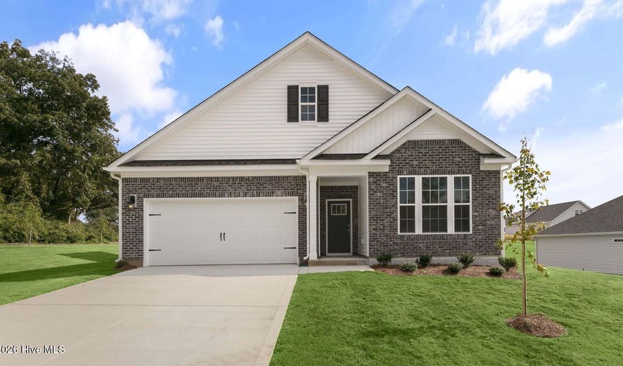353 Maddox Dr, Aberdeen, NC 28315 - 3 Beds, 2 Bath