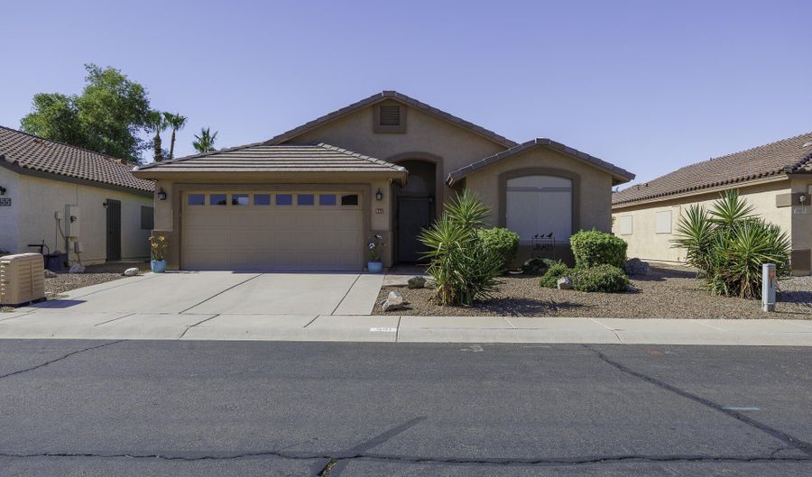561 W CASA MIRAGE Dr, Casa Grande, AZ 85122 - 2 Beds, 2 Bath