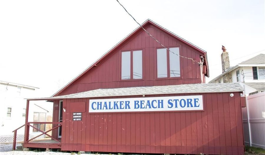 102 Chalker Beach Rd, Old Saybrook, CT 06475 - 2 Beds, 1 Bath