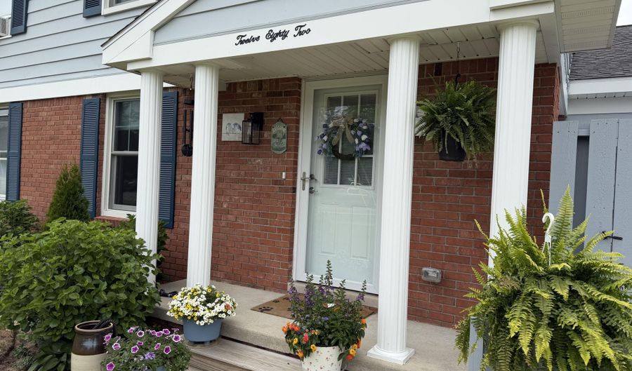 1282 Hobbs Dr, Alpena, MI 49707 - 2 Beds, 2 Bath