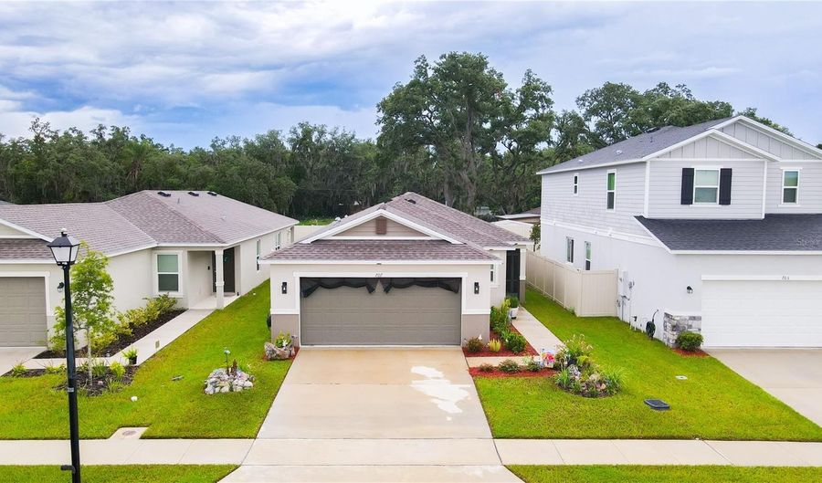 707 CHESTNUT Ln, Auburndale, FL 33823 - 3 Beds, 2 Bath