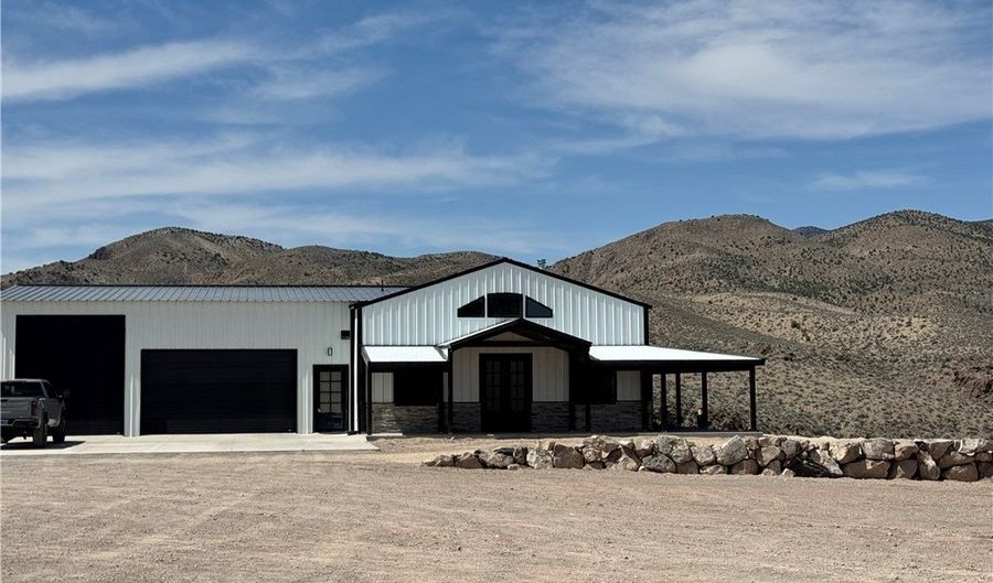 1 S Brackenbury, Caliente, NV 89008 - 5 Beds, 3 Bath