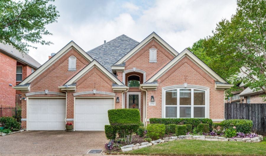 3752 Park Pl, Addison, TX 75001 - 3 Beds, 2 Bath