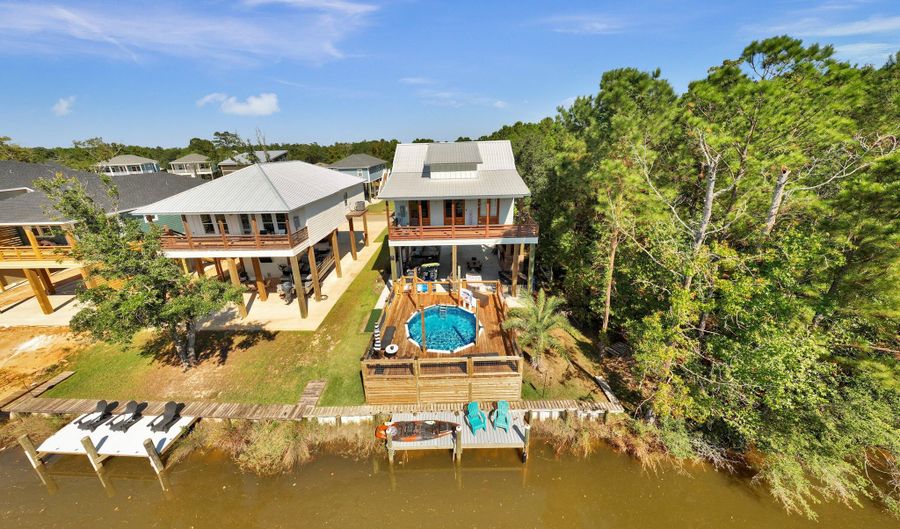 4063 Blue Jay St, Bay St. Louis, MS 39520 - 2 Beds, 2 Bath