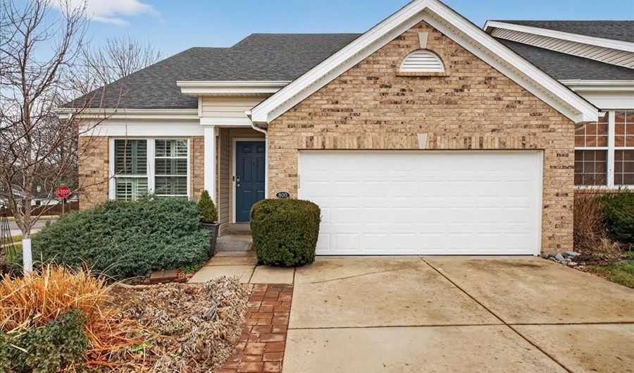 800 Whispering Village Cir, Ballwin, MO 63021 - 5 Beds, 4 Bath