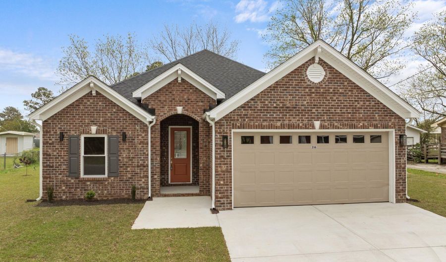 316 Allen Dr, Ayden, NC 28513 - 3 Beds, 2 Bath