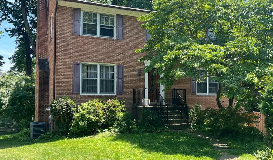 5310 DANBURY Rd, Bethesda, MD 20814 - 6 Beds, 4 Bath