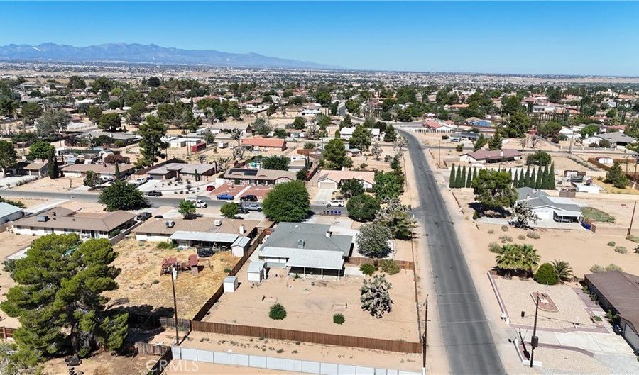 13253 Pocono, Apple Valley, CA 92308 - 3 Beds, 2 Bath