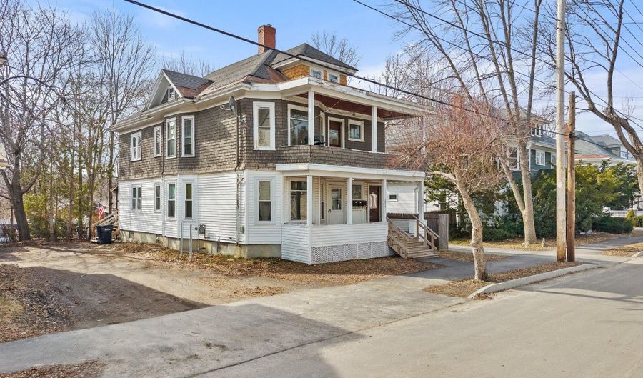 284 French St, Bangor, ME 04401 - 0 Beds, 4 Bath