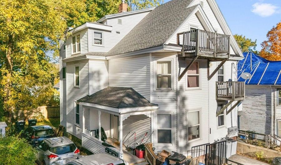 34 Winter St, Bangor, ME 04401 - 0 Beds, 3 Bath