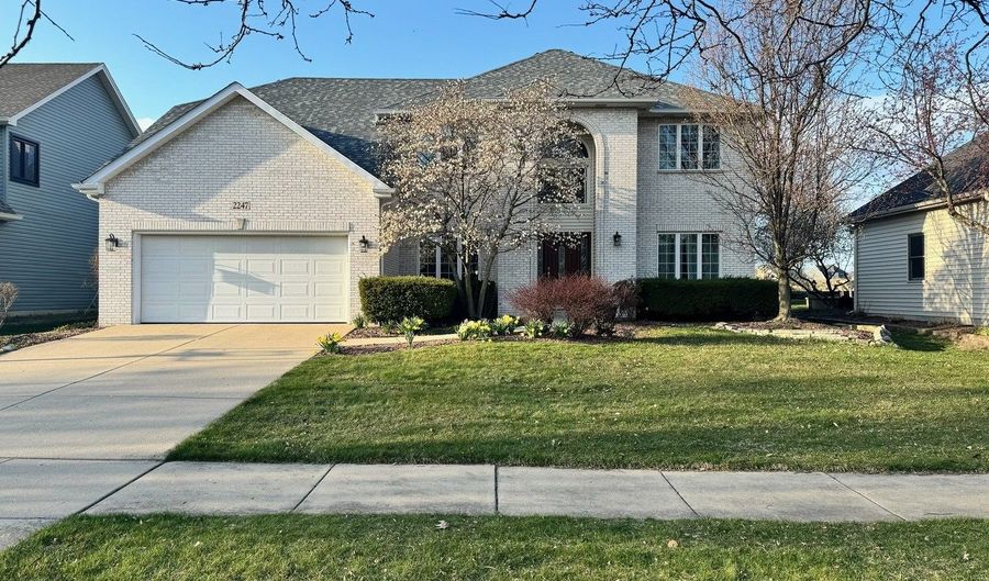 2247 Haider Ave, Naperville, IL 60564 - 4 Beds, 3 Bath