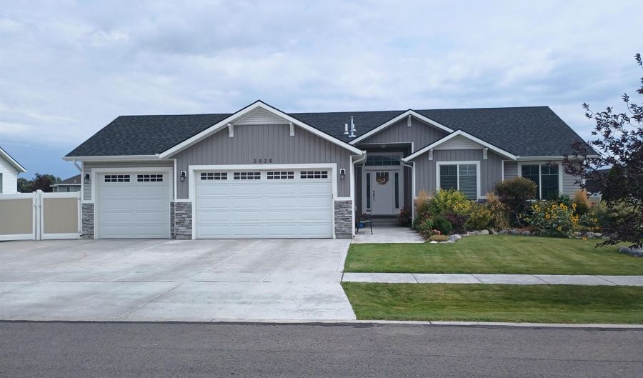 5026 Cassie Dr, Chubbuck, ID 83202 - 6 Beds, 3 Bath