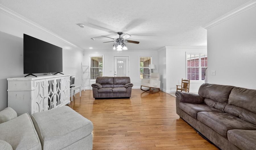 82 Drury Ln, Albertville, AL 35950 - 3 Beds, 2 Bath