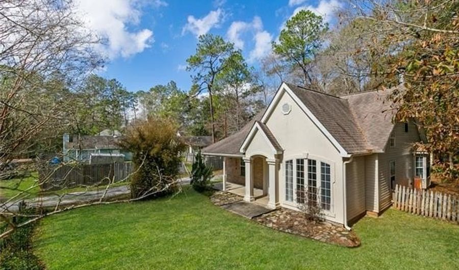 22369 EADS St, Abita Springs, LA 70420 - 3 Beds, 3 Bath