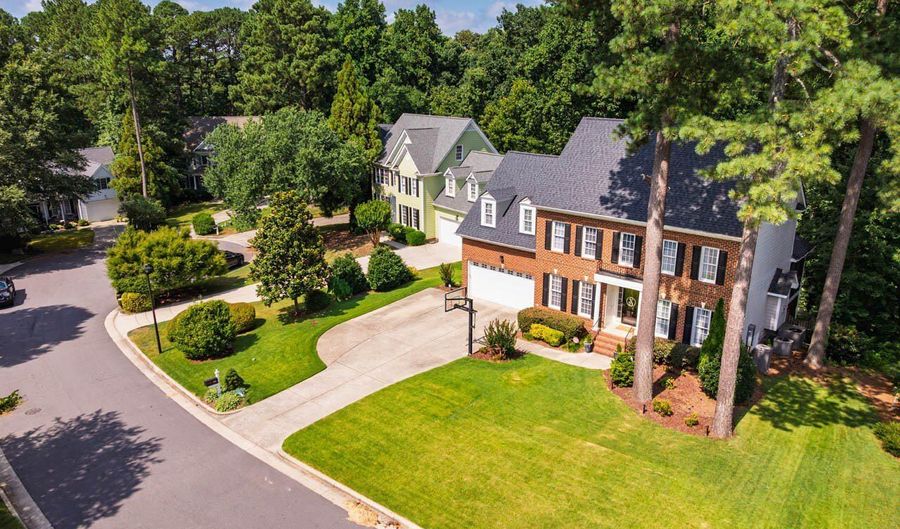 216 Wendhurst Ct, Apex, NC 27502 - 4 Beds, 4 Bath