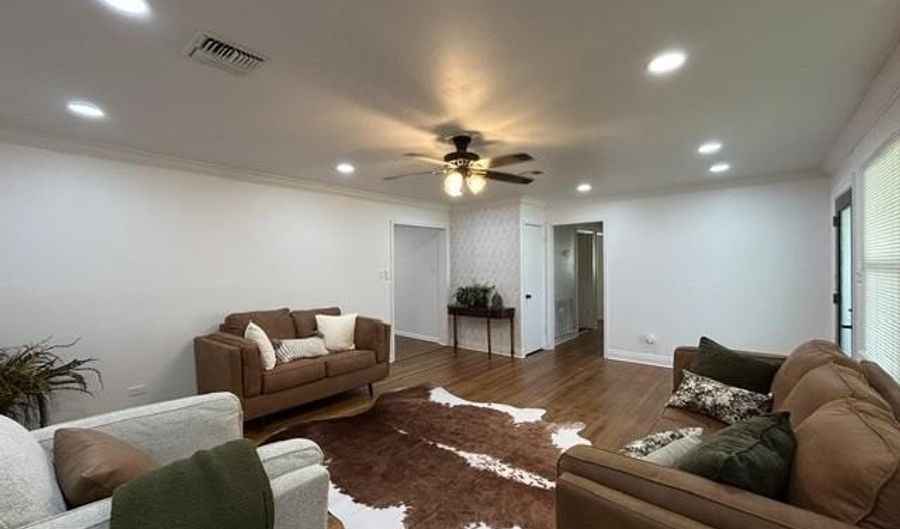 3913 Mount St, Berwick, LA 70342 - 4 Beds, 2 Bath