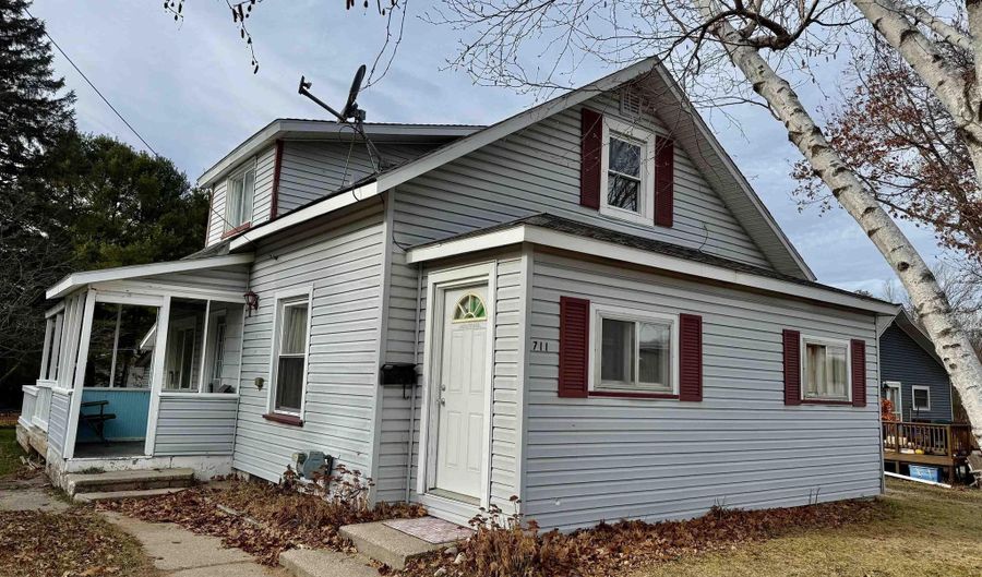 711 Francisco Ave, Alma, MI 48801 - 4 Beds, 1 Bath