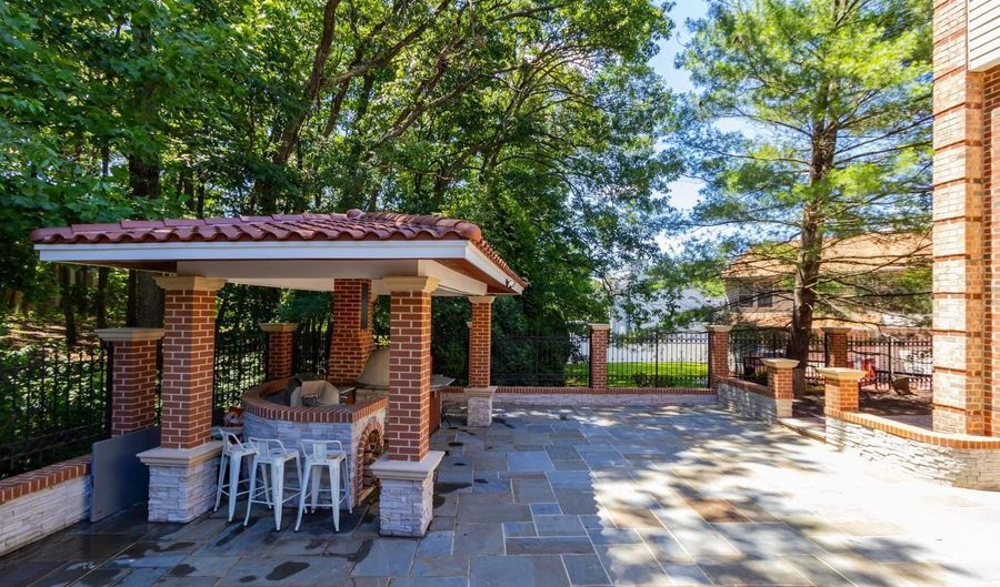 3602 SHENANDOAH Dr, Beltsville, MD 20705 - 6 Beds, 3 Bath