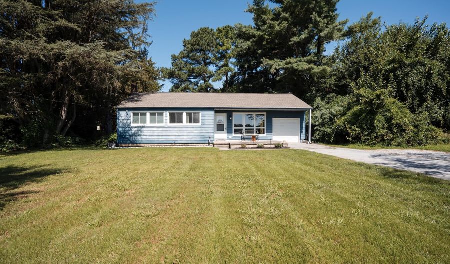 381 DUCK CREEK Pkwy, Clayton, DE 19938 - 3 Beds, 2 Bath