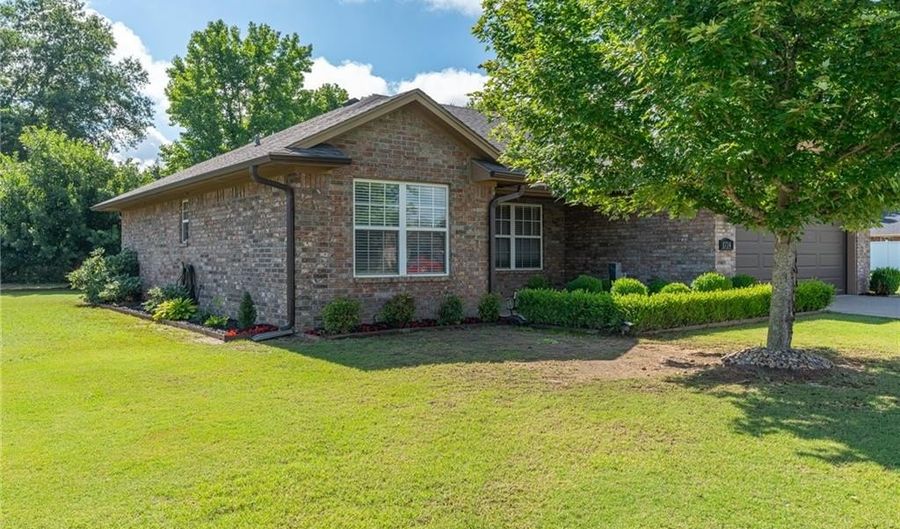 1724 Riley Cir, Alma, AR 72921 - 3 Beds, 2 Bath
