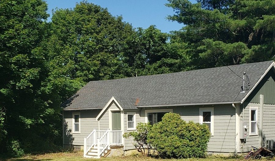 4 Russell Stage Rd, Blandford, MA 01008 - 3 Beds, 1 Bath