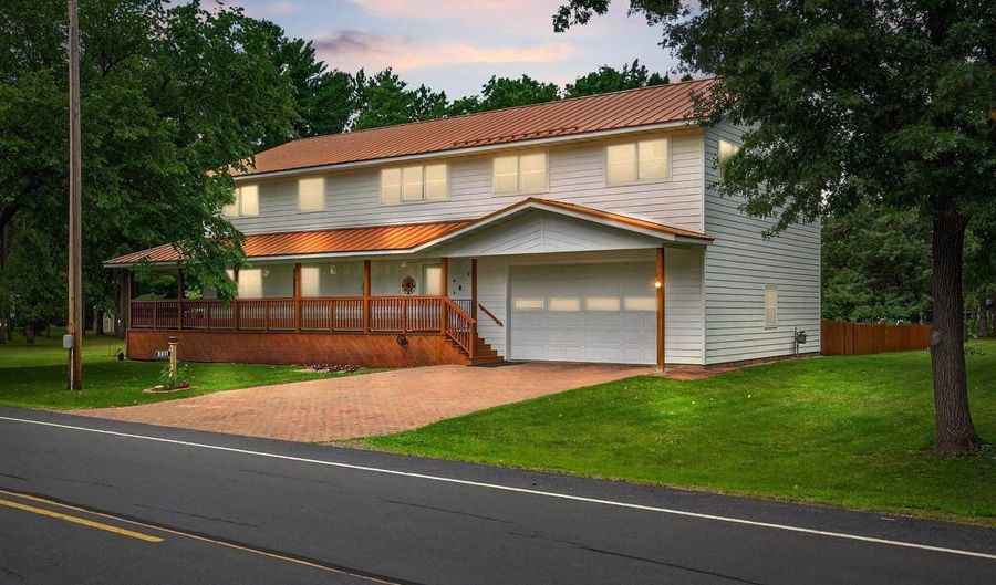 5611 Wazeecha Ave, Wisconsin Rapids, WI 54494 - 3 Beds, 3 Bath