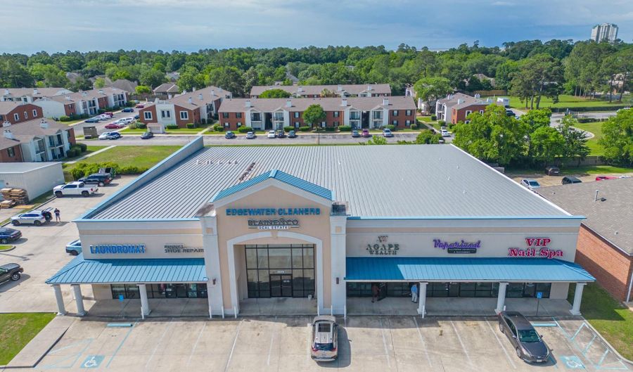 2575 Pass Rd Suite A, Biloxi, MS 39531 - 0 Beds, 2 Bath