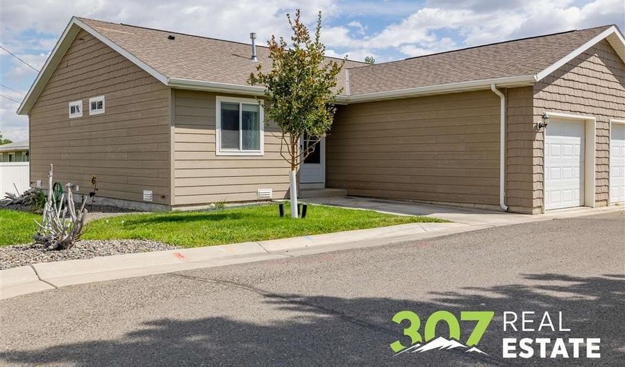 2901 Marlisa Ln, Cody, WY 82414 - 2 Beds, 2 Bath
