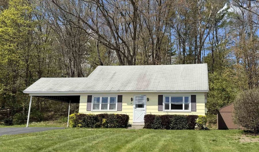 39 Atwood St, Brattleboro, VT 05301 - 3 Beds, 2 Bath