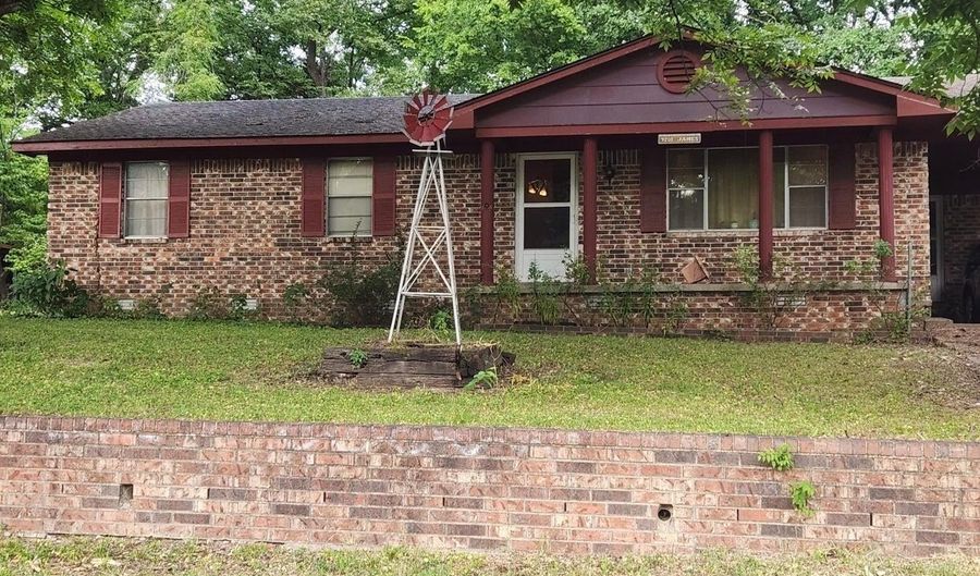 3210 James St, Batesville, AR 72501 - 3 Beds, 2 Bath