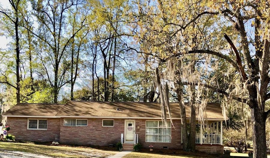 14 Robin Rd, Barnwell, SC 29812 - 3 Beds, 2 Bath