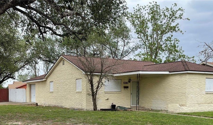 1101 Dewey Ave, Alice, TX 78332 - 3 Beds, 2 Bath