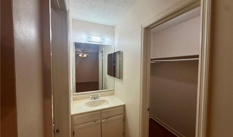 806 CHOCTAW Ave, Auburn, AL 36830 - 3 Beds, 2 Bath