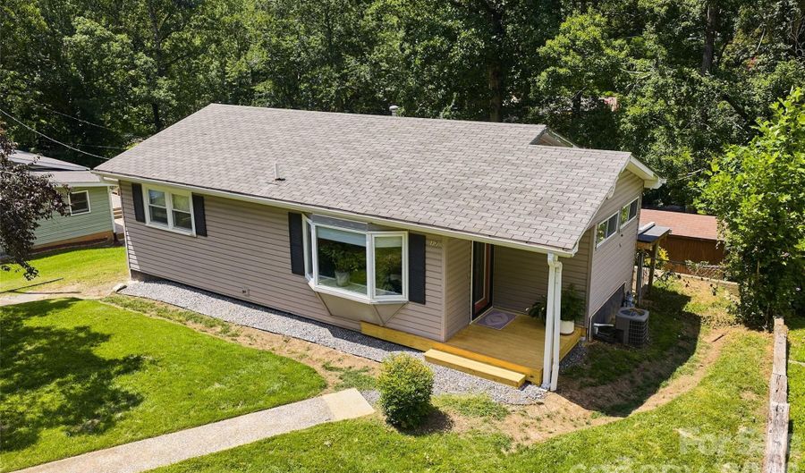 17 Azalea Rd, Arden, NC 28704 - 3 Beds, 2 Bath