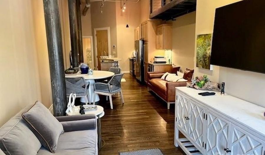 52 Biltmore Ave 104, Asheville, NC 28801 - 1 Beds, 2 Bath