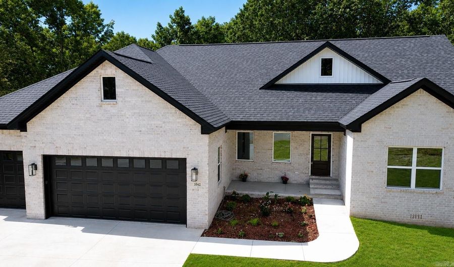 1042 Skyline Dr, Alexander, AR 72103 - 4 Beds, 2 Bath