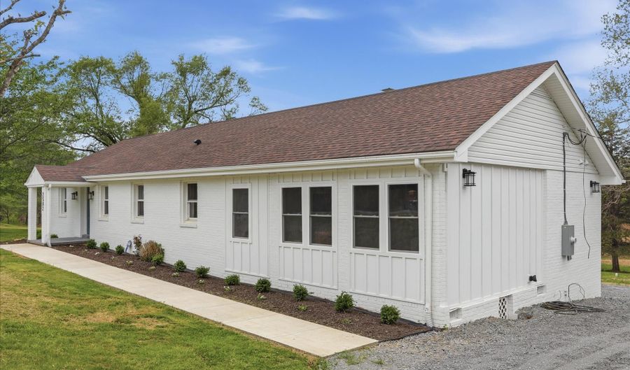 2502 HOLLY SPRINGS Dr, Amissville, VA 20106 - 4 Beds, 3 Bath
